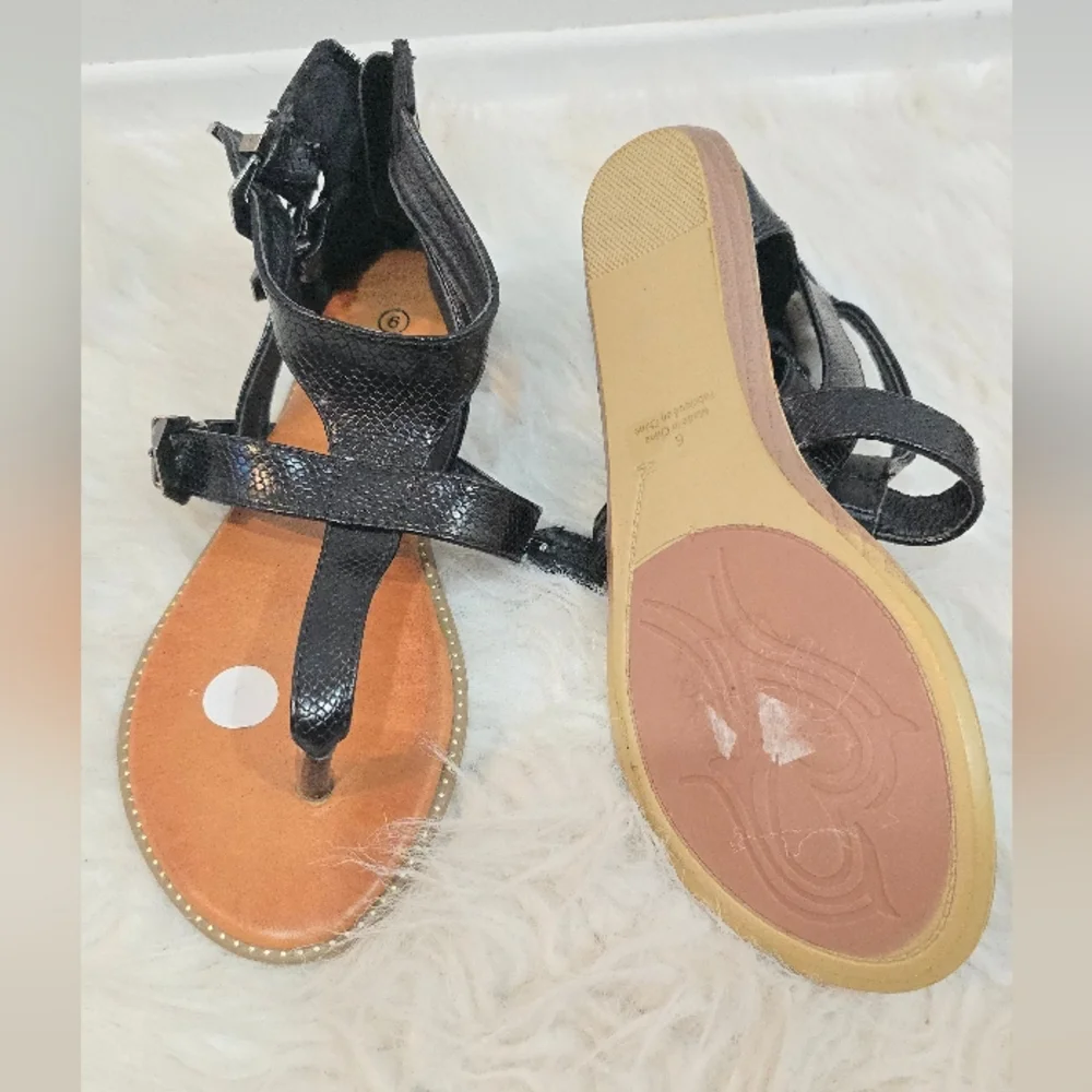 โจ 6 US Set of 5 Pairs of Women's Shoes โ Comfort, Style & Unique Details Ideal - Picture 10 of 16
